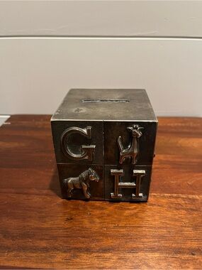 Vintage Decorative Silver-Tone Animal Alphabet Cube Bank - Grey